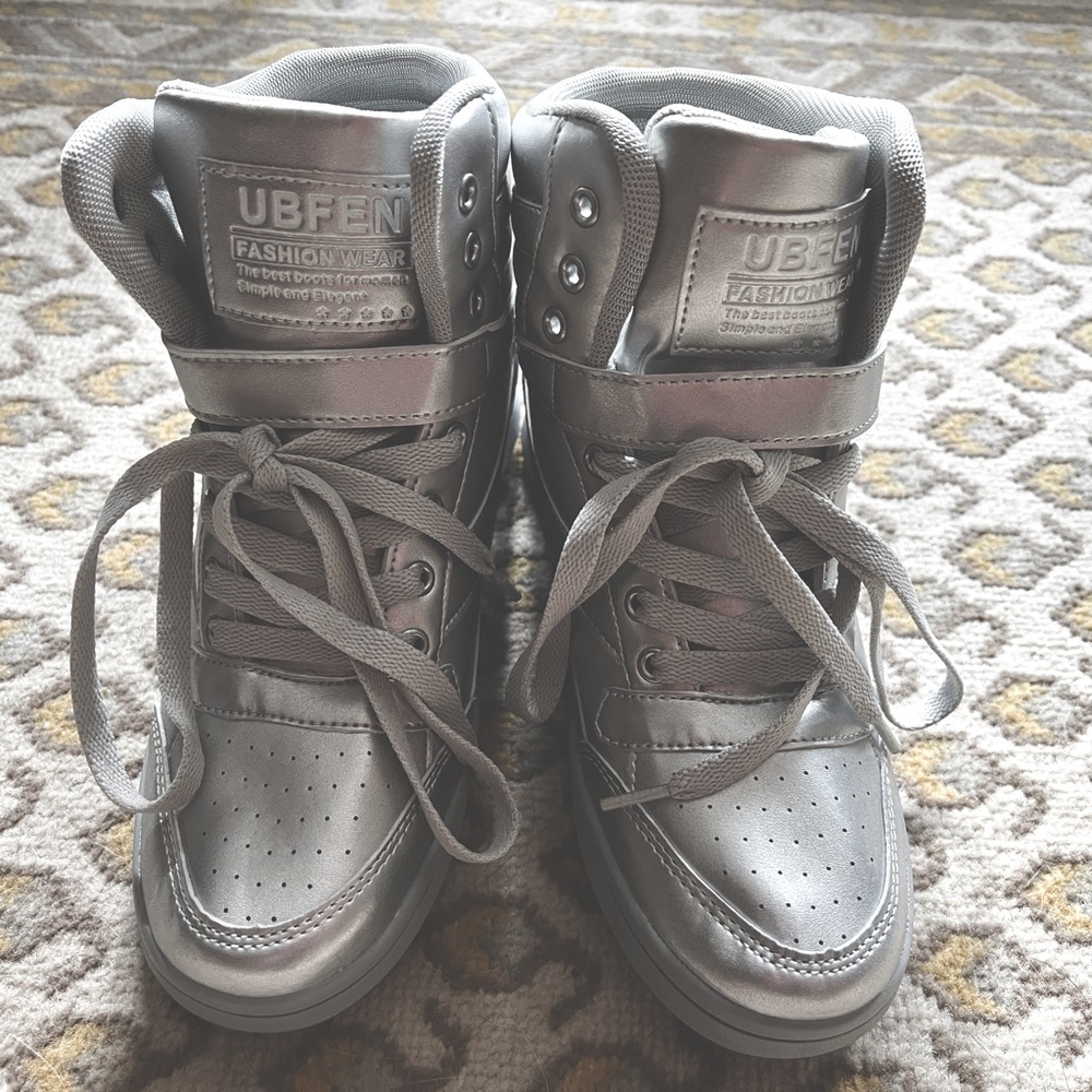Ubfen silver hi cut sneakers